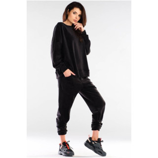 Ženski oversize pulover iz črnega velurja