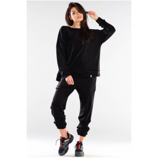 Ženski oversize pulover iz črnega velurja