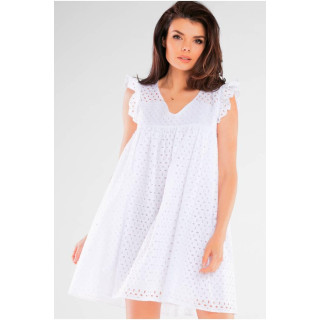 Bela ažurna ženska obleka za poletje