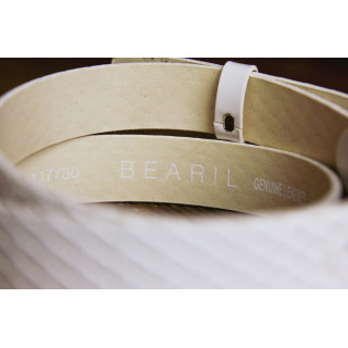 Bel ženski usnjen pleten pas