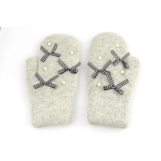 Ženske zimske rokavice s pentljami in perlami v sivi barvi