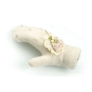 Ženske zimske rokavice z biseri in dekoracijo v krem barvi