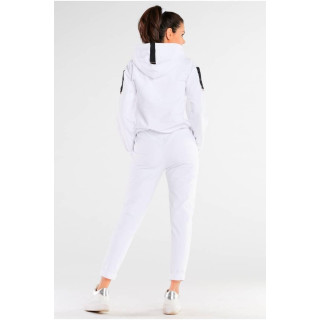 Udobne bele ženske trenirke