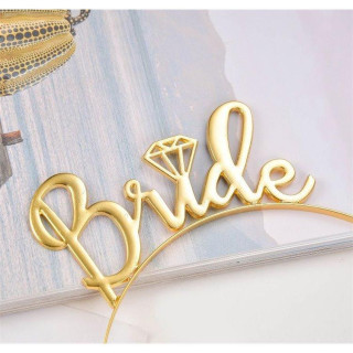 Zlat naglavni trak z napisom BRIDE