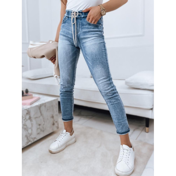 Svetlo modre ženske kavbojke z elastiko v pasu