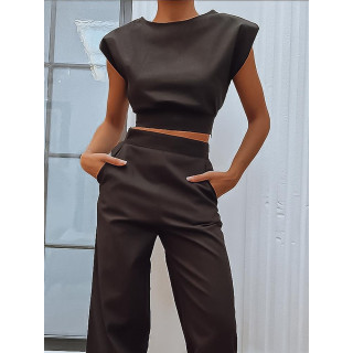 Eleganten črn komplet hlač in topa