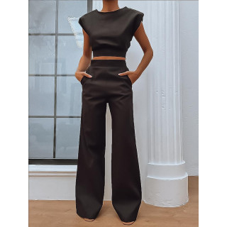 Eleganten črn komplet hlač in topa