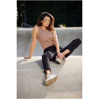 Rebrasta bež majica brez rokavov