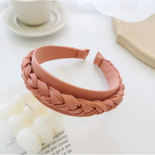 Pleten ženski naglavni trak v karamelni barvi