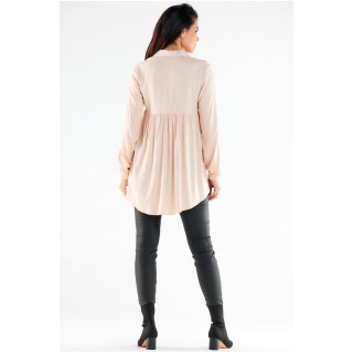 Elegantna bež srajca s podaljšanim hrbtom