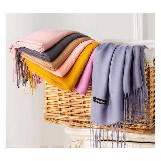 Siv eleganten šal z resicami