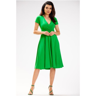 Zelena midi obleka z okroglim izrezom