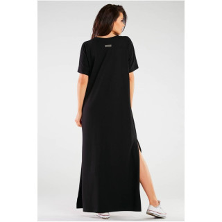 Dolga črna obleka z razporki