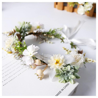 Venček za lase z belimi cvetovi