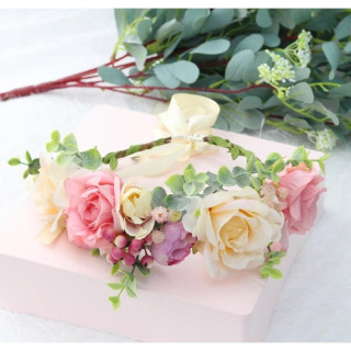 Venec za lase v nežnih barvah