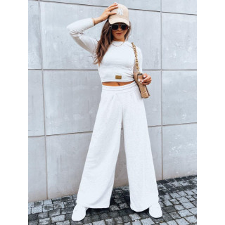 Ženski komplet v svetlo bež barvi