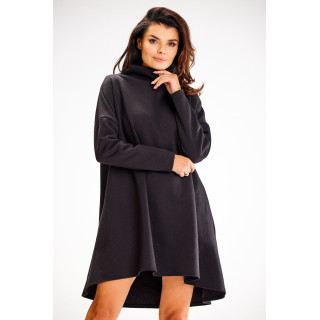 Ohlapna črna obleka z želvo