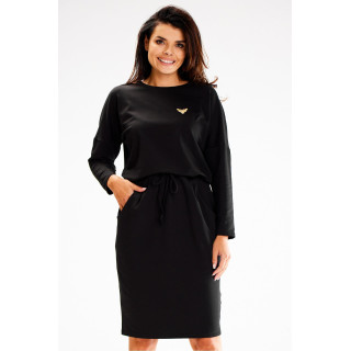 Črna ohlapna obleka z vrvico v pasu