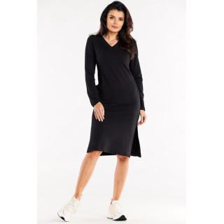 Črna oprijeta obleka z razporki