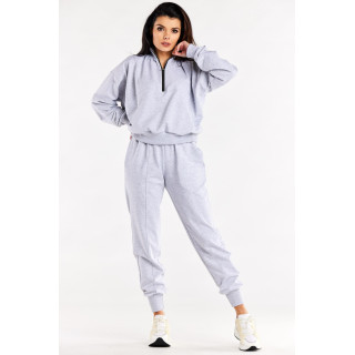 Sive ohlapne ženske trenirke