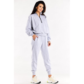 Sive ohlapne ženske trenirke