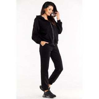 Ohlapne ženske trenirke v črni barvi