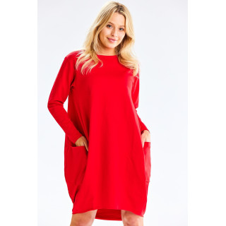 Rdeča trenirka z žepi