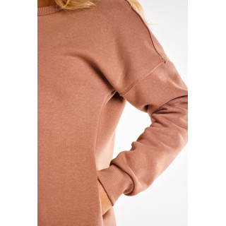 Trenirka, bež obleka z volančkom