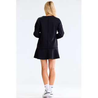 Črna trenirka z volančkom