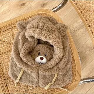 Plišasta rjava kapa z ušesi