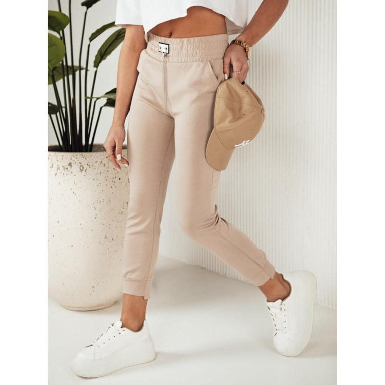 Ženske bež trenirke z verižico