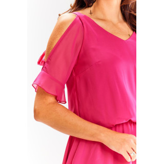 Lahka šifonska obleka roza barve za poletje