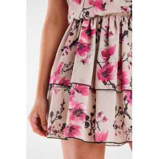 Bež obleka s cvetovi in naborki