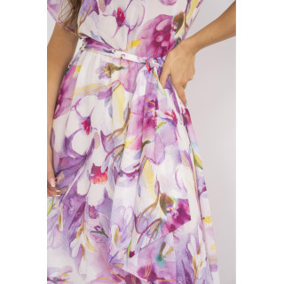 Vijolična obleka s cvetovi in pasom