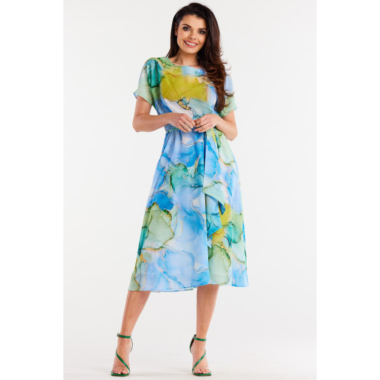 Modra vzorčasta obleka s pasom