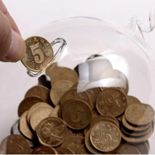 Prosojni stekleni prašiček - prašiček