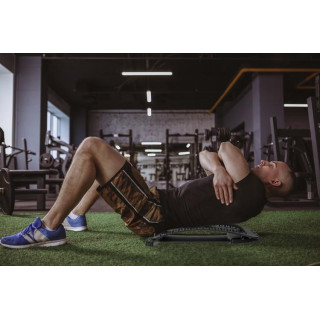 Naprava za raztezanje hrbta