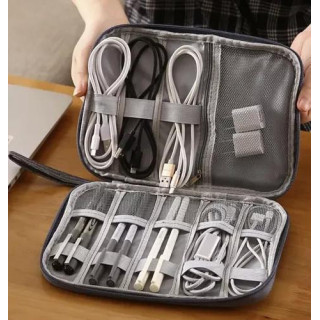 Organizator kablov v sivi barvi