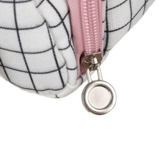 Etui za svinčnike s karirastim vzorcem