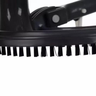 Sesalnik za tla bazena