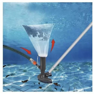 Sesalnik za tla bazena