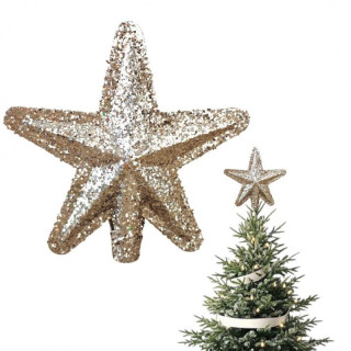 Zlata zvezda na vrhu božičnega drevesa