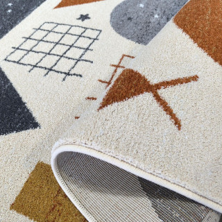 Otroška pisana preproga z geometrijskimi vzorci