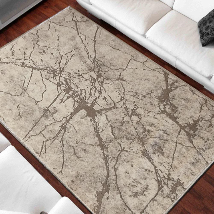 Bež preproga z vzorcem marmorja