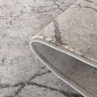 Bež preproga z vzorcem marmorja