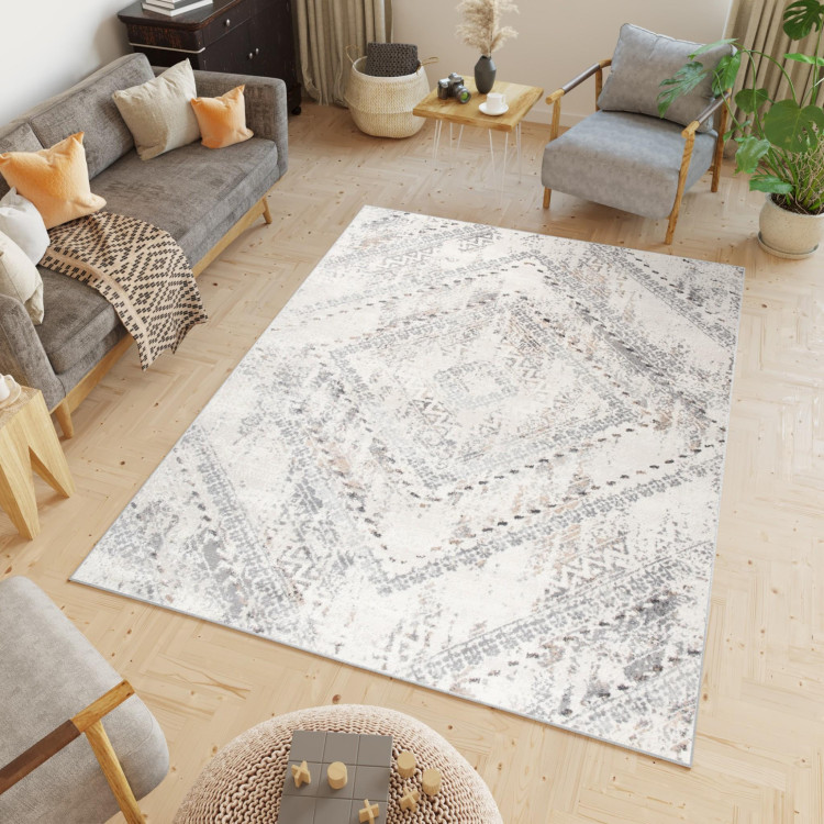 Moderna preproga v nežnih barvah