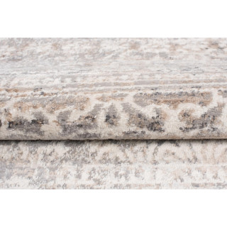 Siva preproga z modernimi vzorci