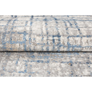 Moderna preproga z modrim vzorcem