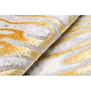 Moderna preproga v krem barvi