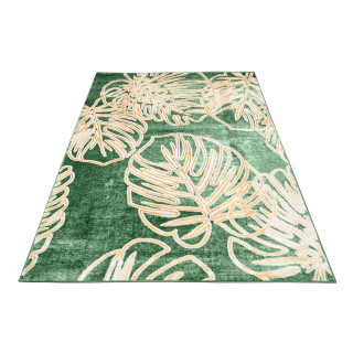 Zelena preproga z rastlinskim motivom